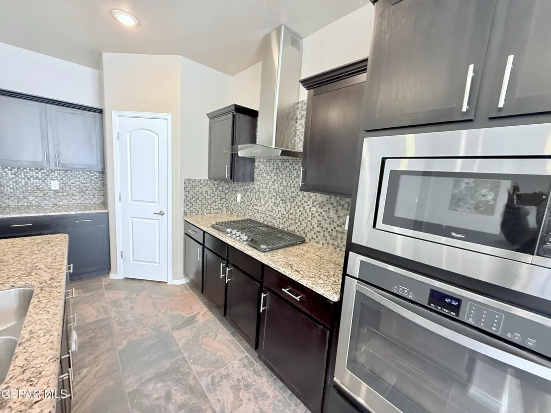 Photo of 270 SilverHill
