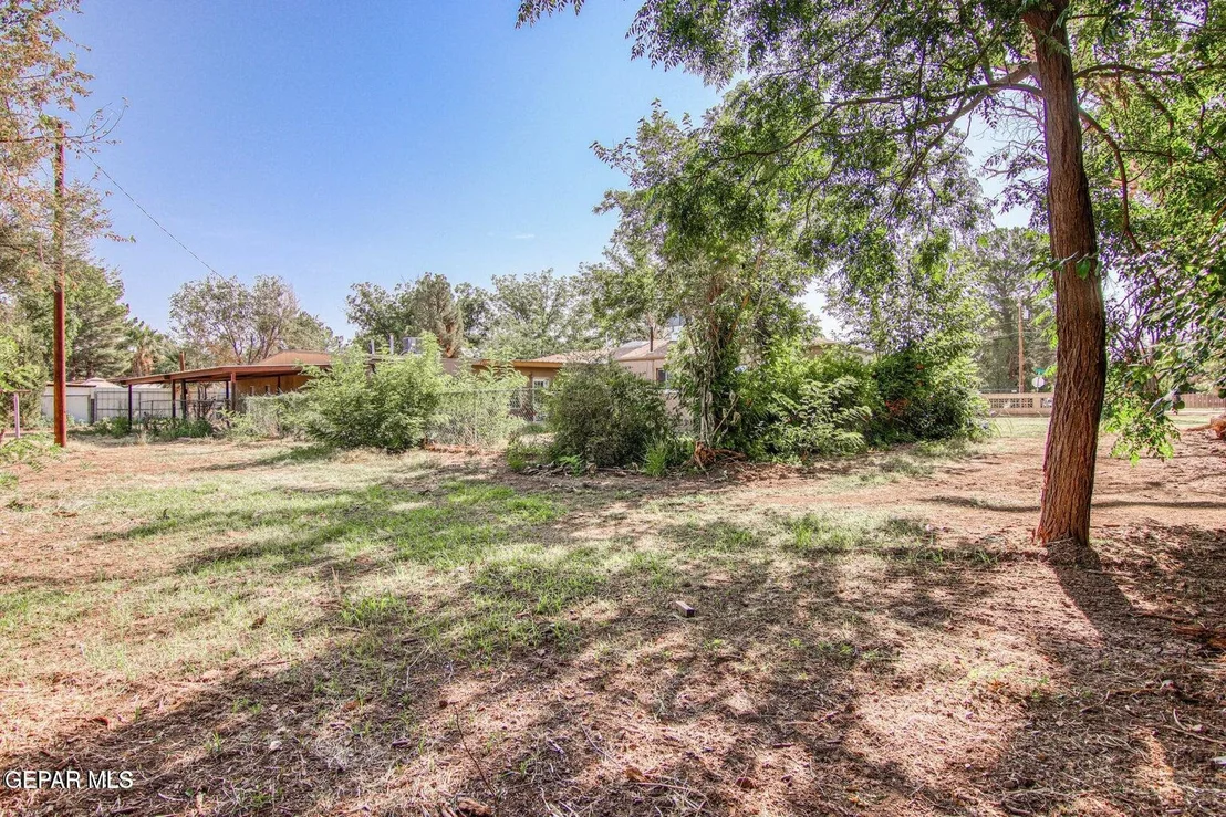 Photo of 915 Sparks Circle