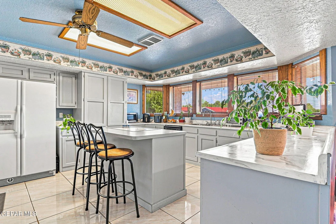 Photo of 125 LA NELL Drive