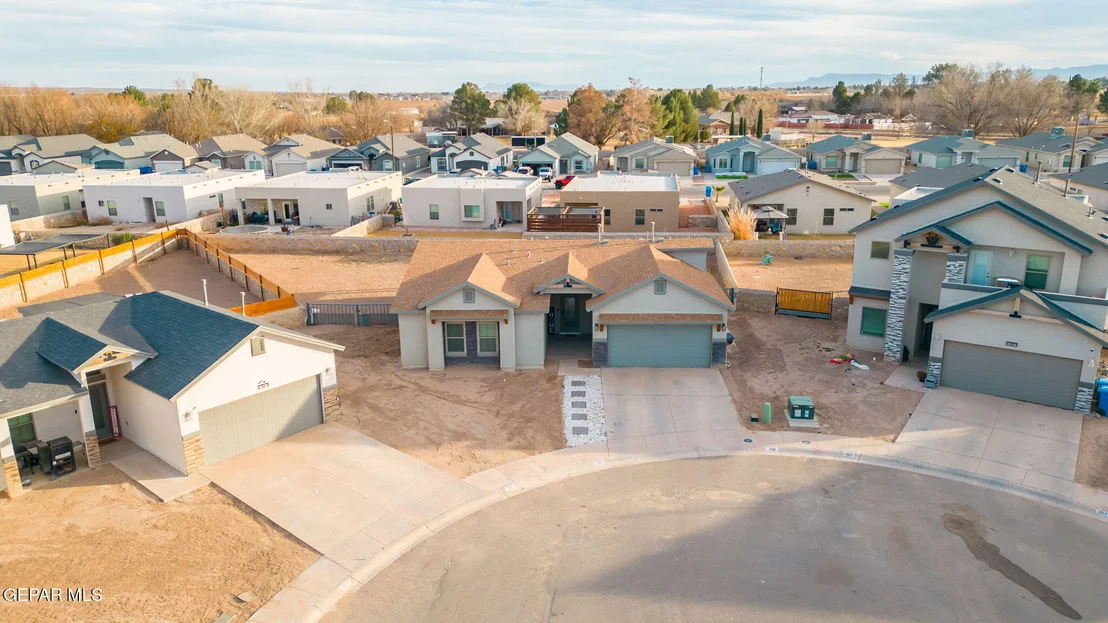 Photo of 356 PLATEAU Drive