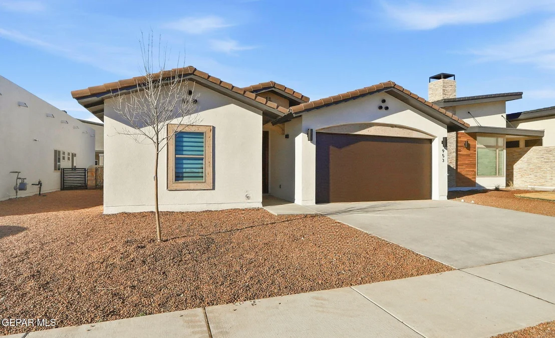 Photo of 953 Ada Lane