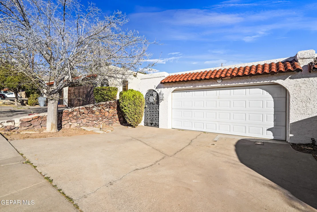 Photo of 334 Thunderbird Drive