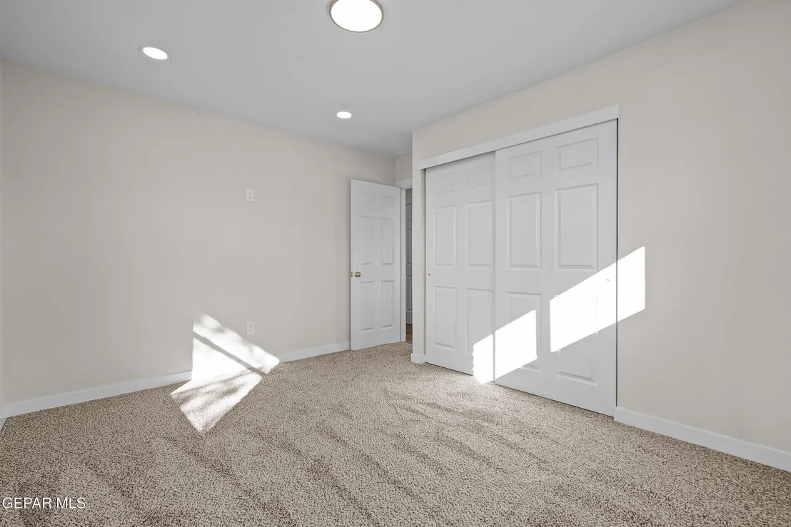 Photo of 10273 RENFREW Drive