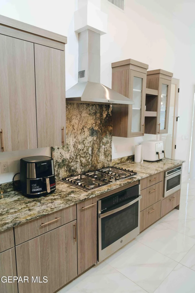 Photo of 653 BIR Circle