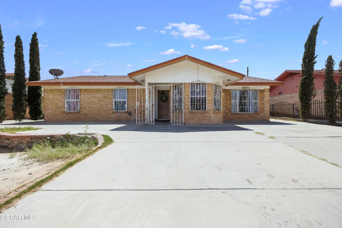 Photo of 9232 Morelia Road