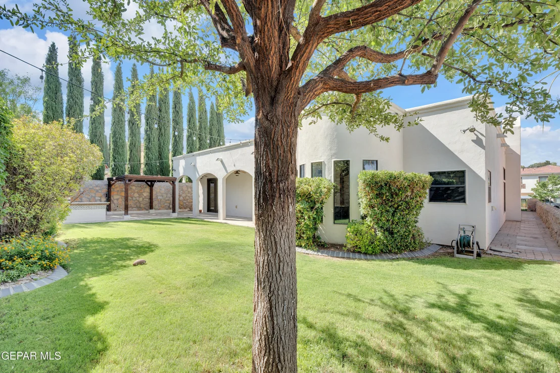 Photo of 5833 SUNDALE Road