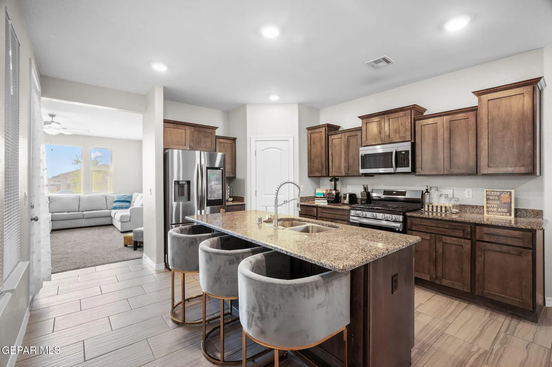 Photo of 14947 PEBBLE HILLS Boulevard