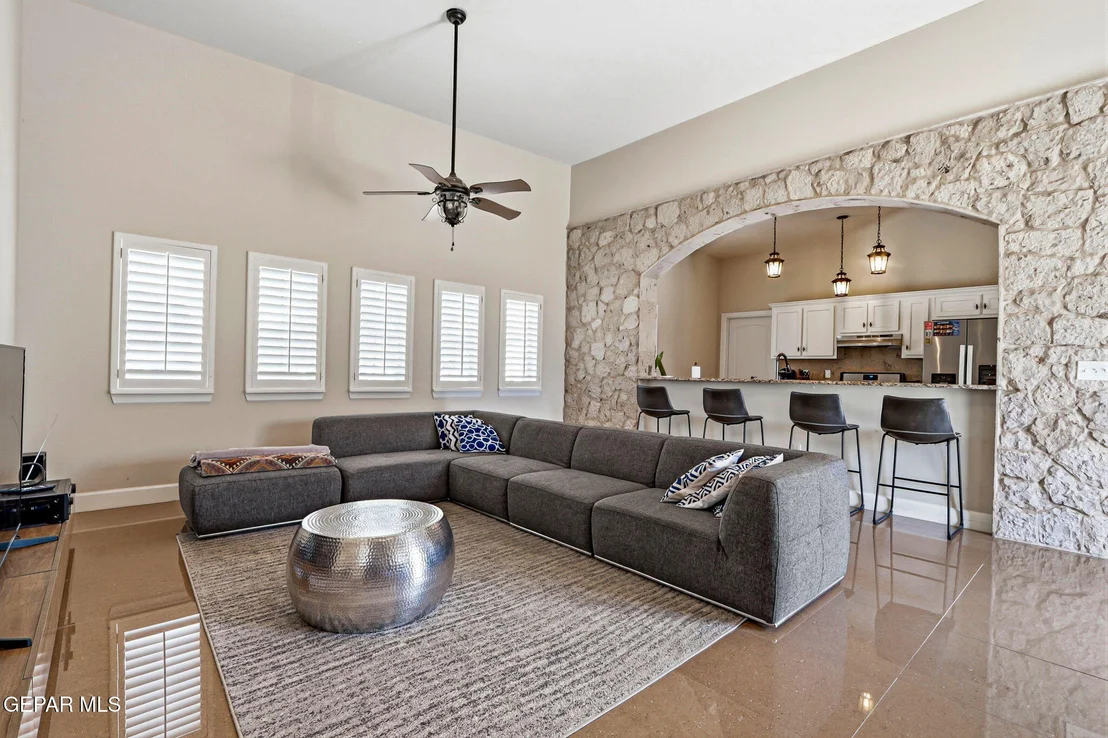 Photo of 5833 SPANISH Place