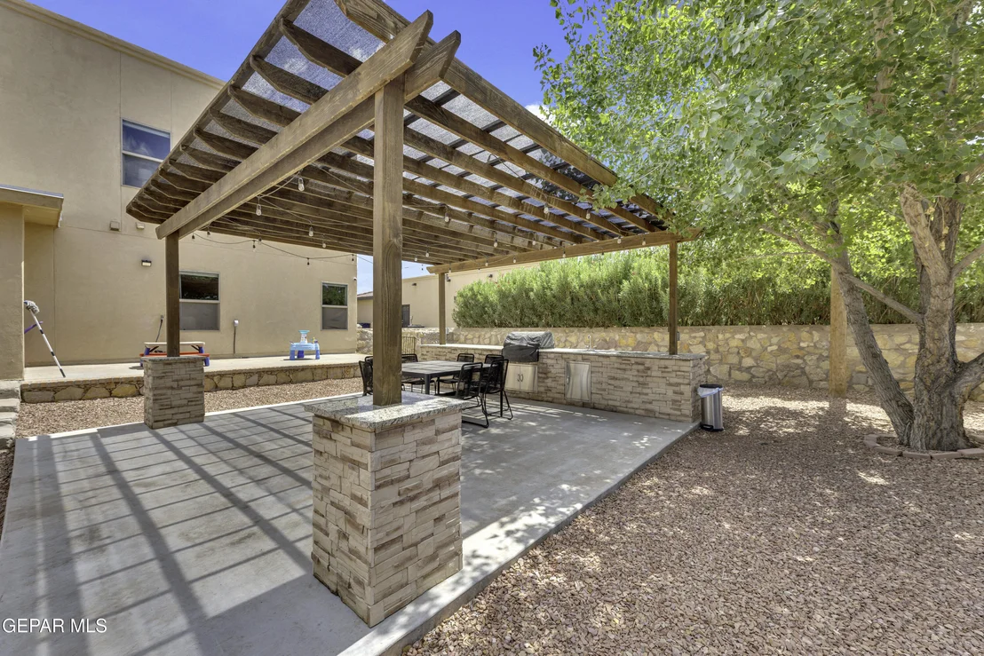 Photo of 5649 VALLEY MAPLE Drive