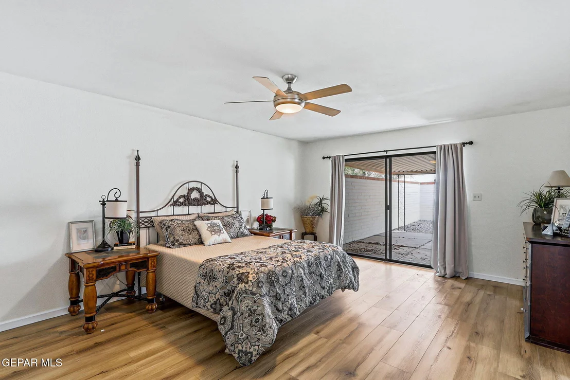 Photo of 5205 VALLEY SPRING Way