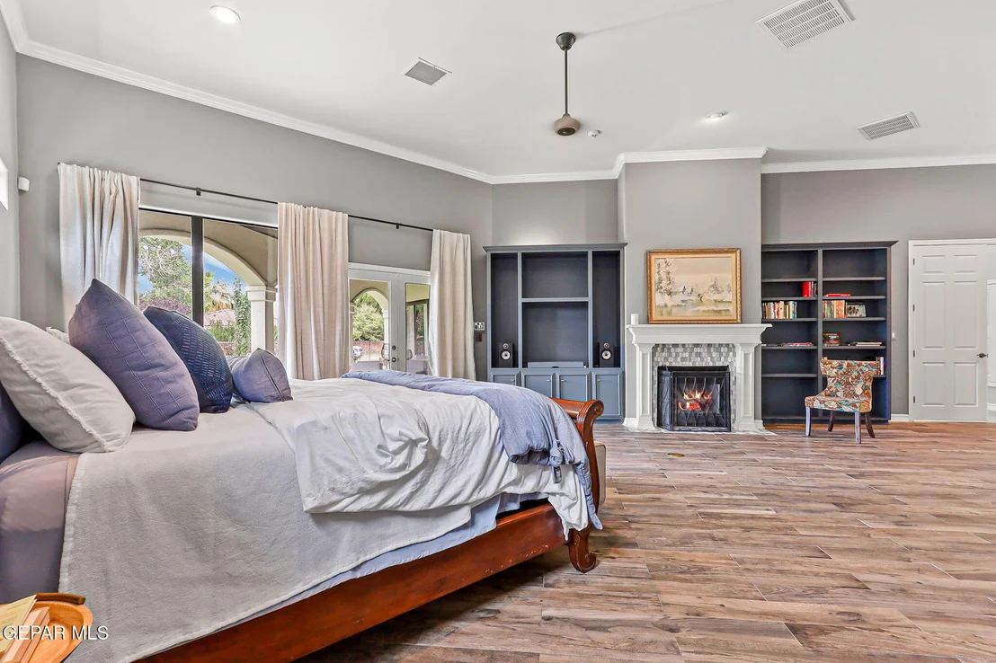 Photo of 5301 UPPER VALLEY Road