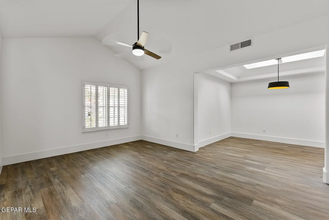 Photo of 6637 WIND RIDGE Drive