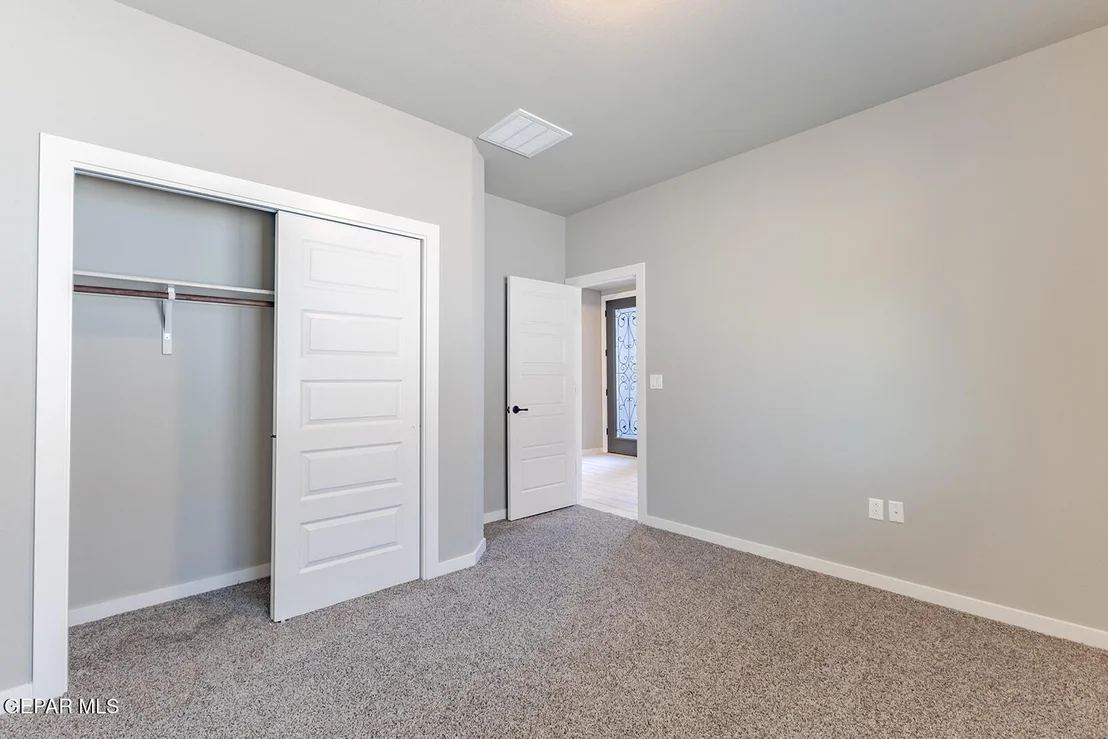 Photo of 952 Sandhurst Place