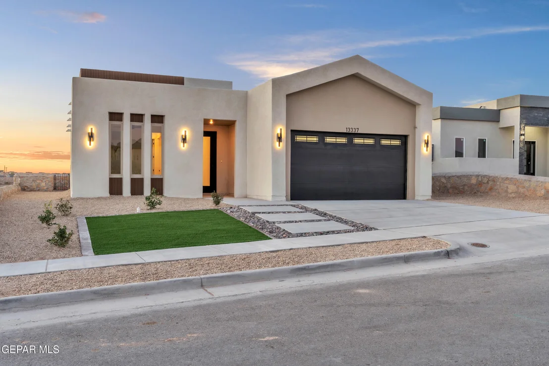 Photo of 621 Paseo de la Reina Street