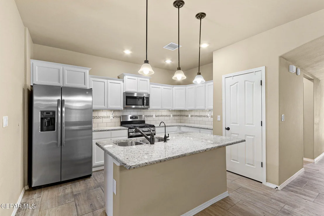 Photo of 7541 WOLF CREEK Drive