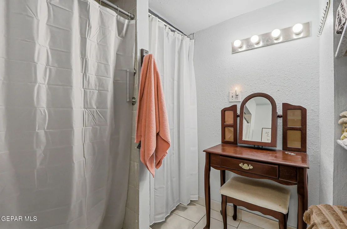 Photo of 323 VALLE SERENO Drive