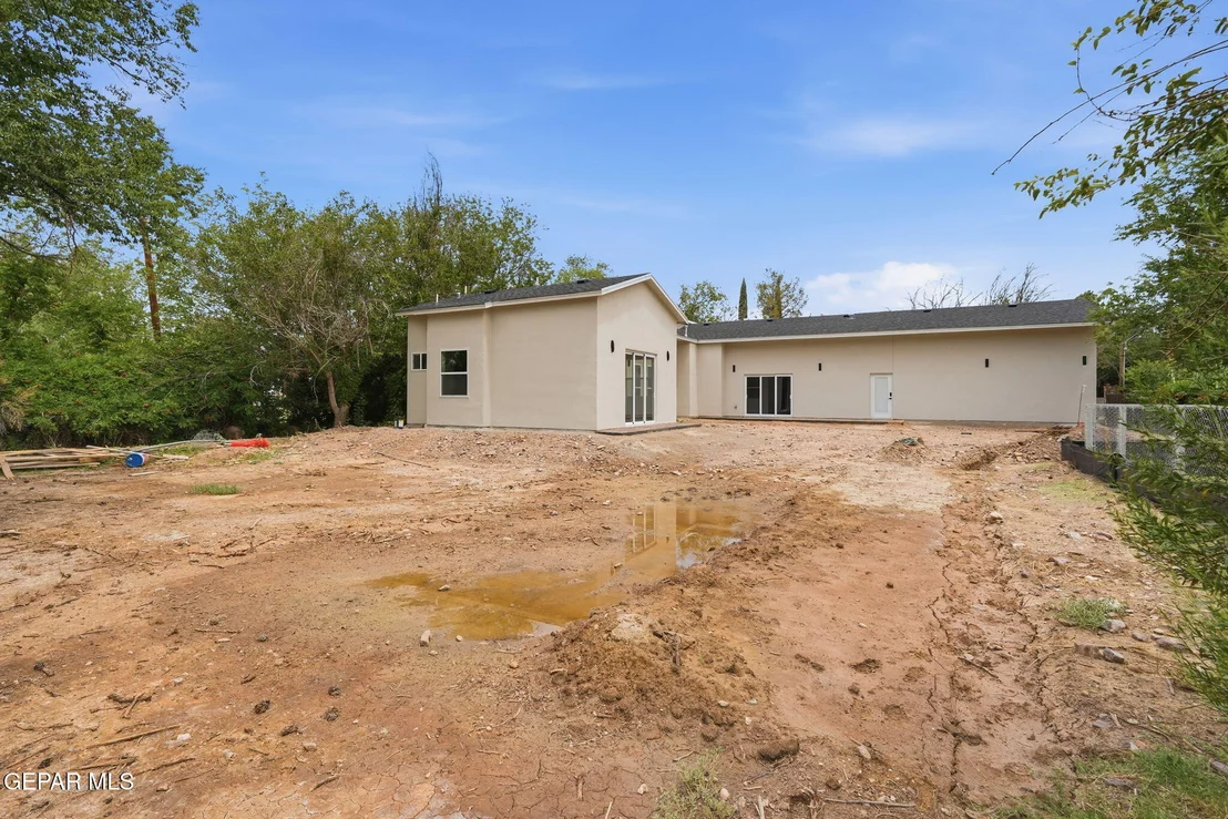 Photo of 115 BIRD Avenue