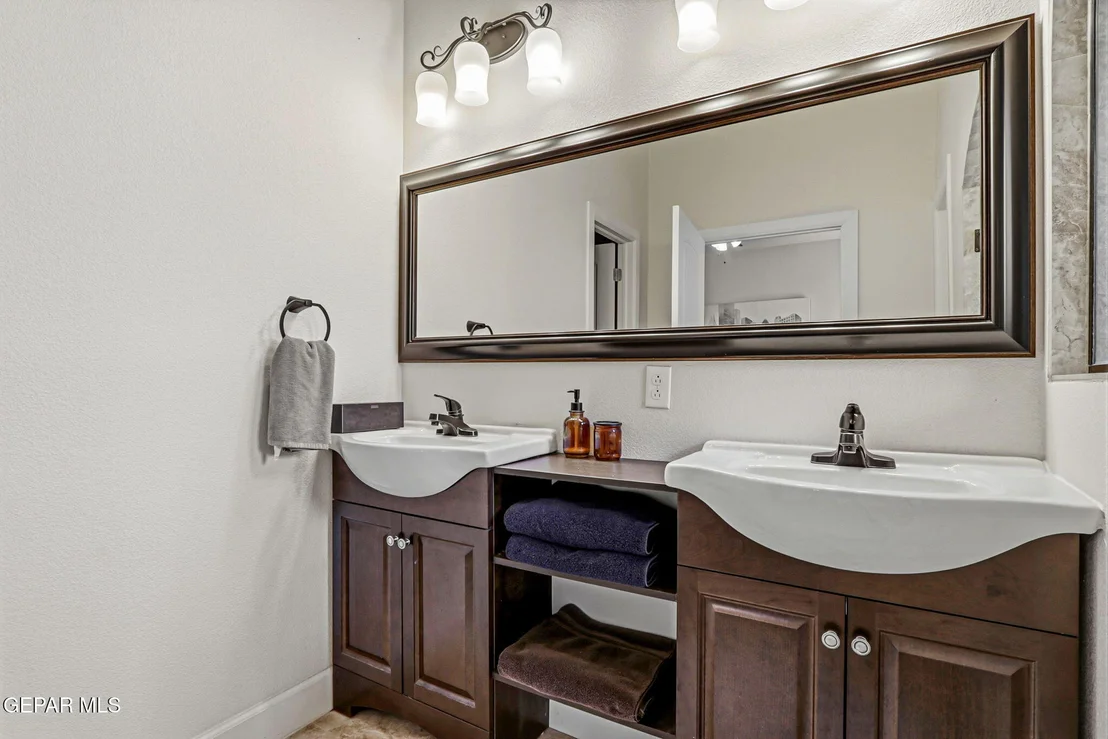 Photo of 5833 SPANISH Place