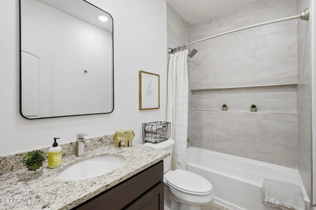 Photo of 13825 Summer Wave Avenue