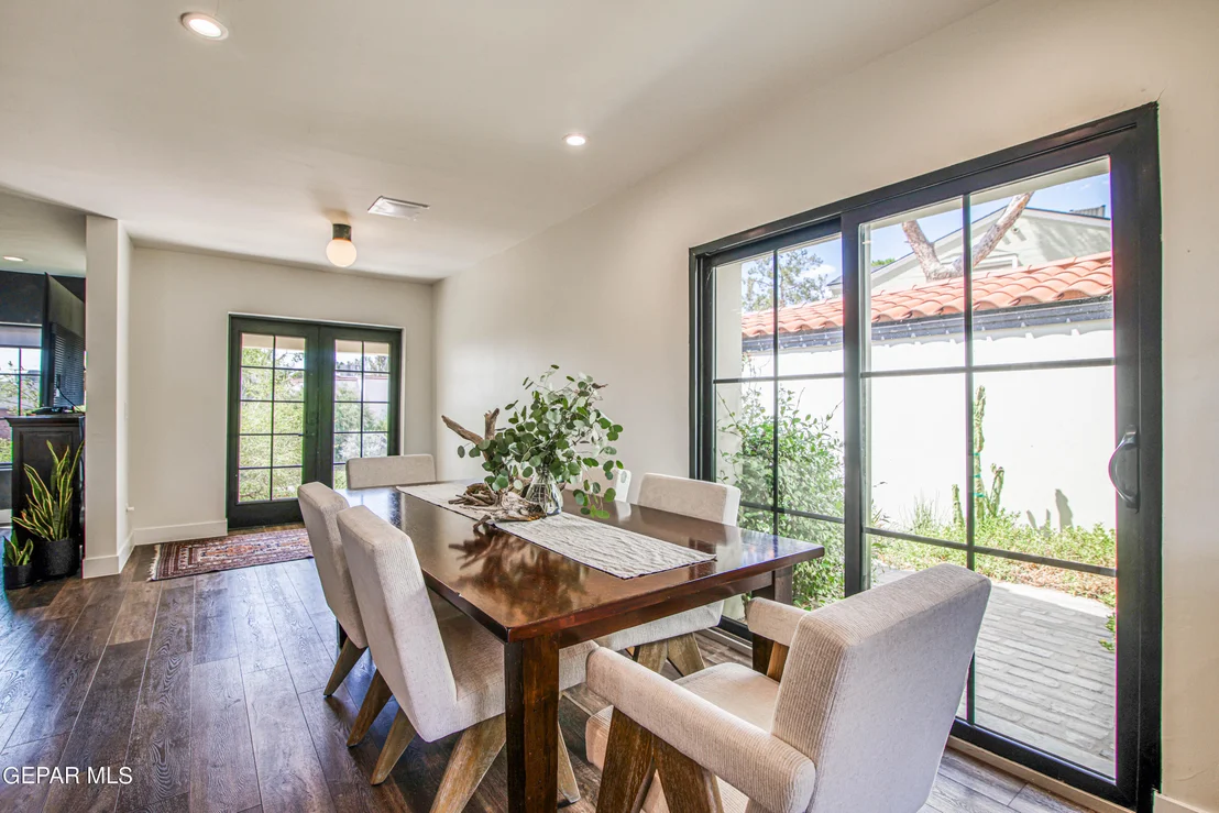 Photo of 1206 STOCKWELL Lane