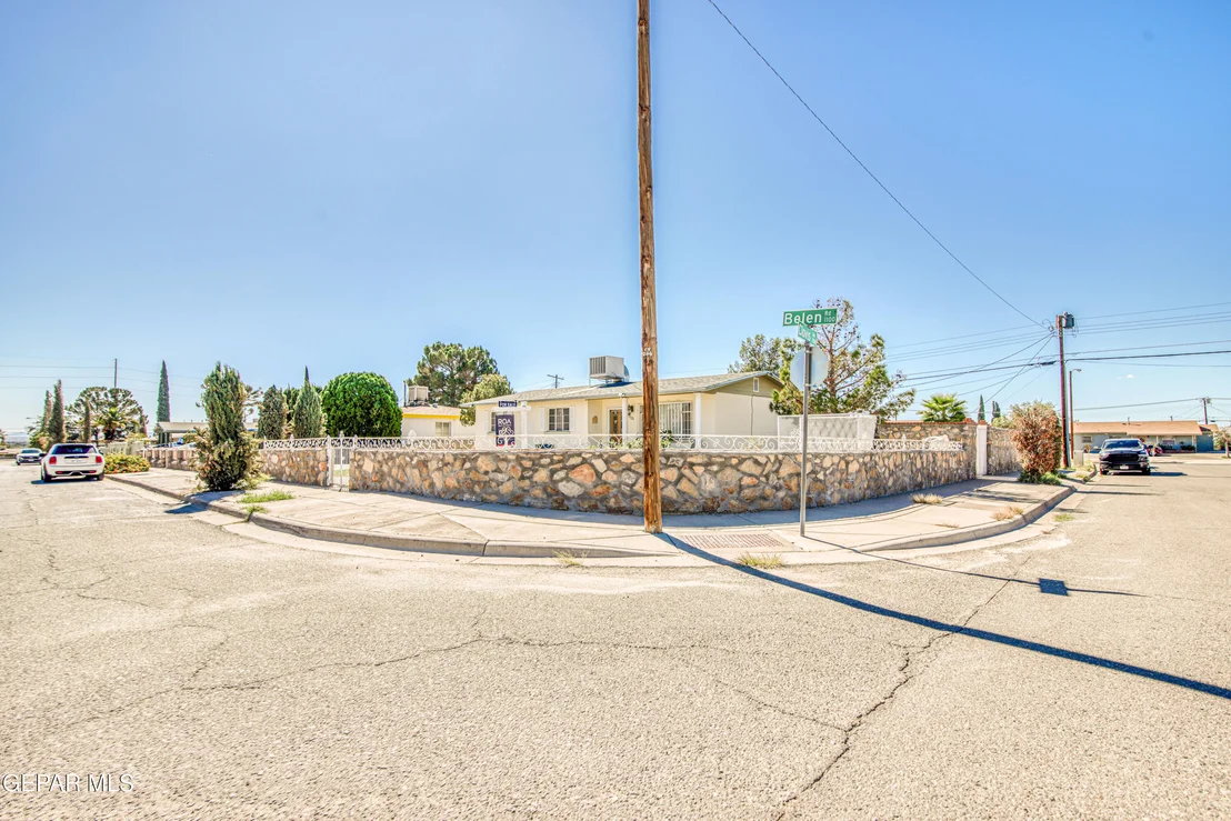 Photo of 1121 Belen Road