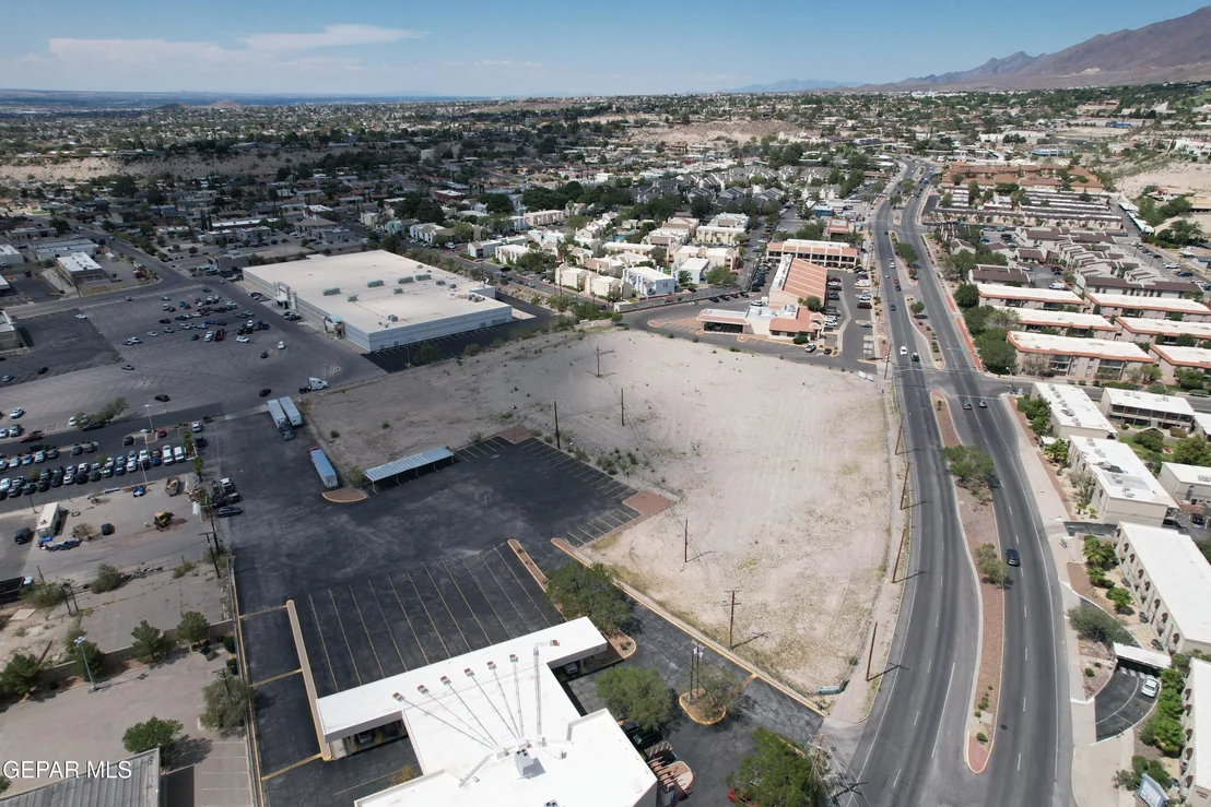 Photo of 225 Shadow Mountain Drive