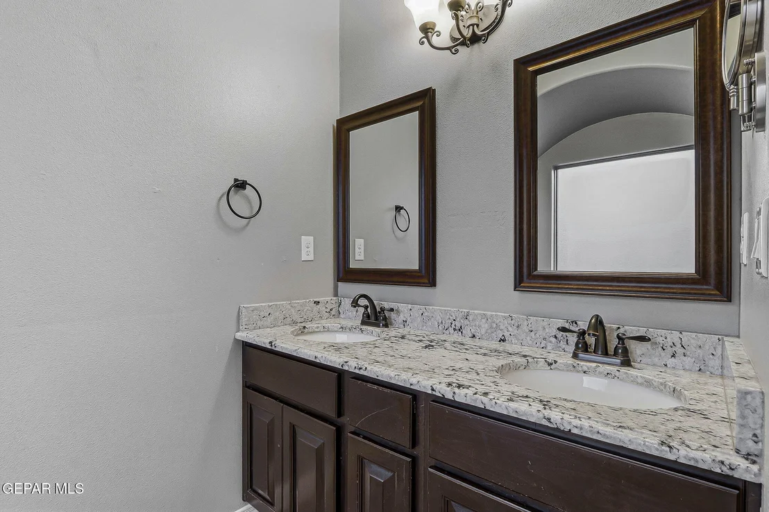 Photo of 14540 ALTON OAKS