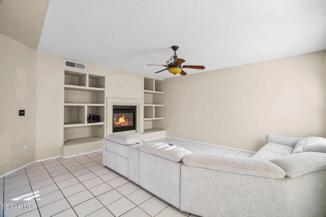 Photo of 2013 SHADOW RIDGE Drive