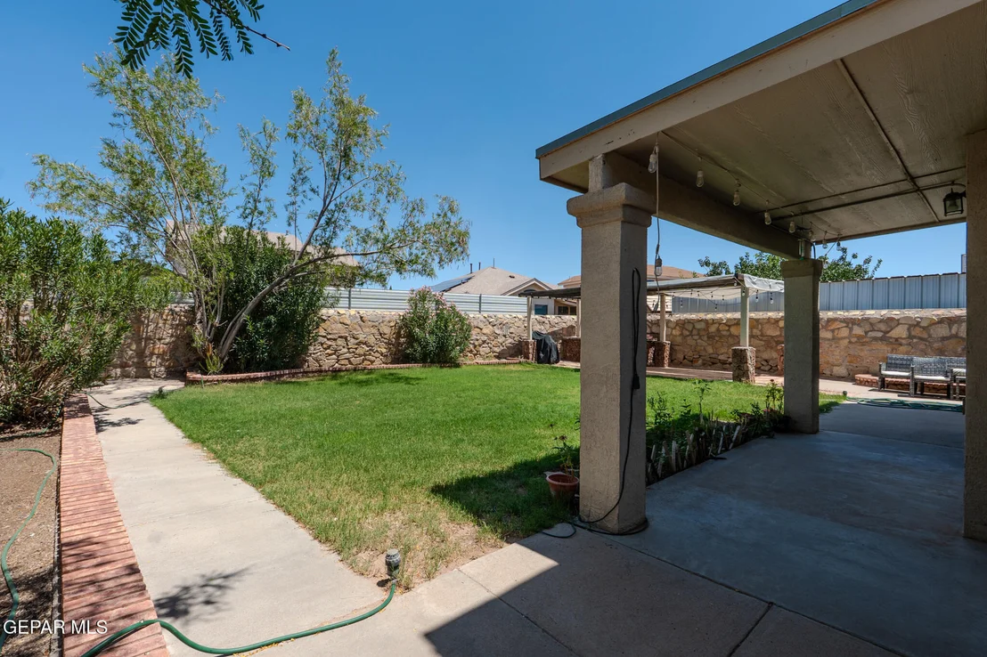 Photo of 5721 LAUREL CLARK Lane