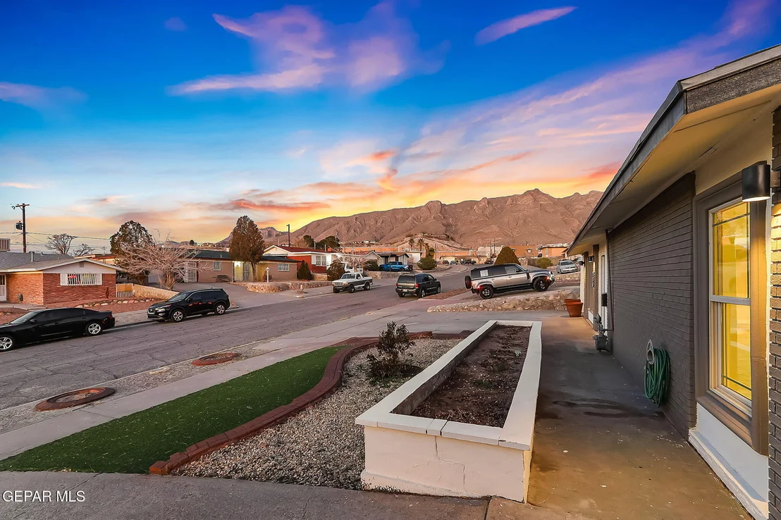 Photo of 220 Carnival Drive