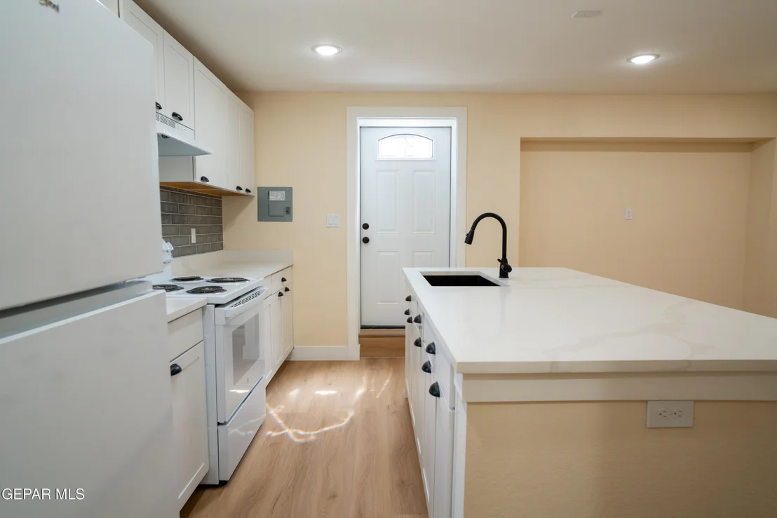 Photo of 1211 MESITA Drive