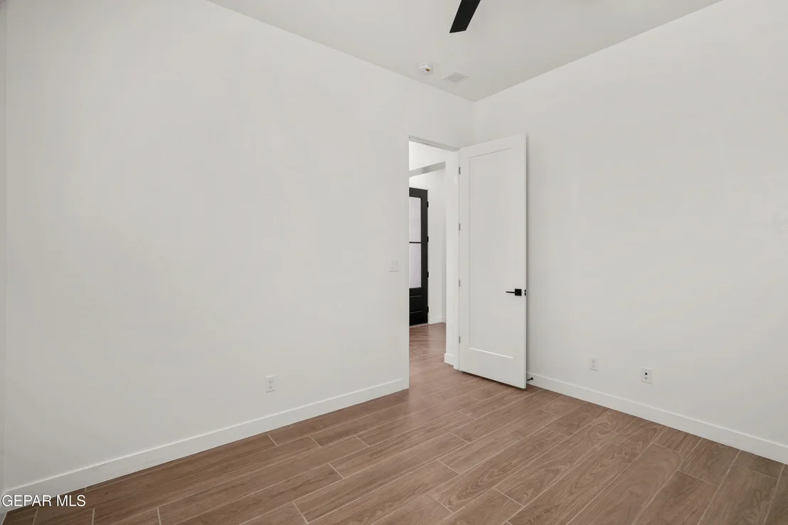 Photo of 15052 Laura Lane