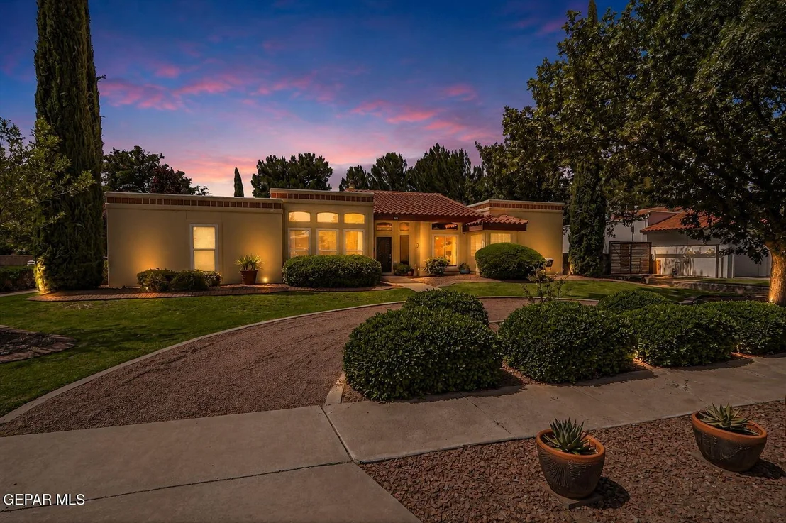 Photo of 716 Willow Glen Drive