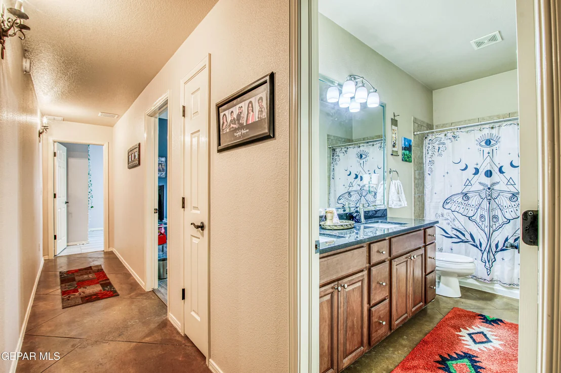 Photo of 5800 ANGEL Street
