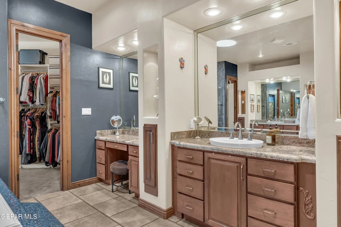 Photo of 6263 FRANKLIN HAWK Avenue