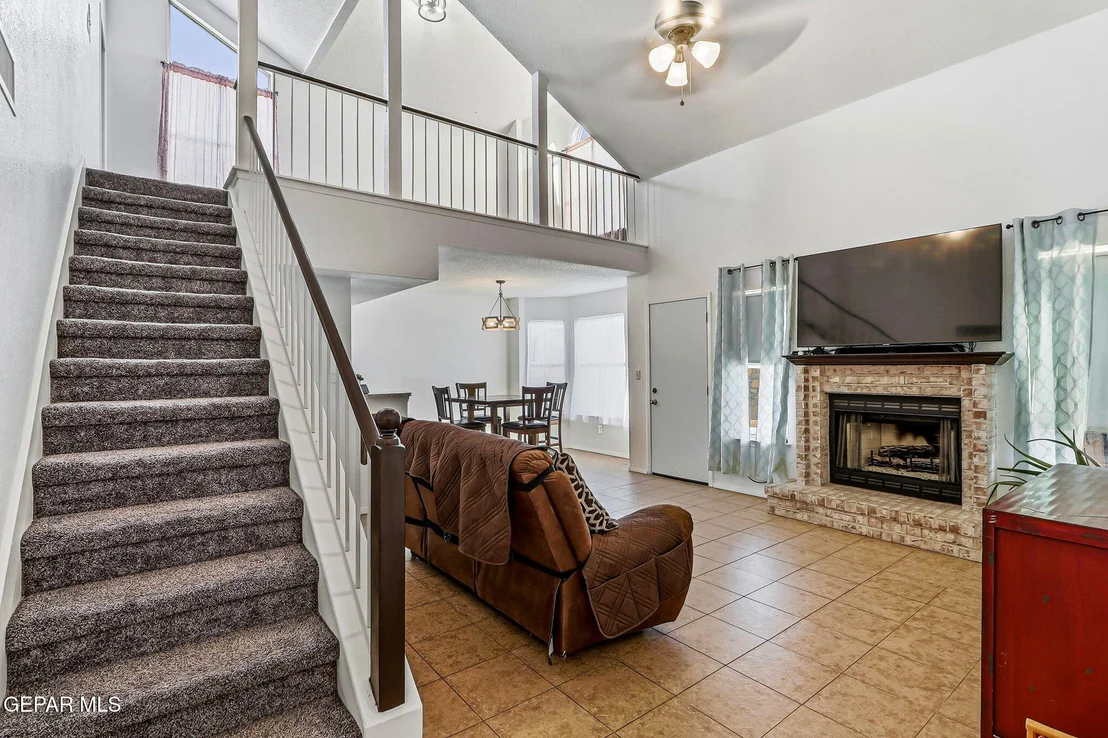 Photo of 390 BRILL Circle