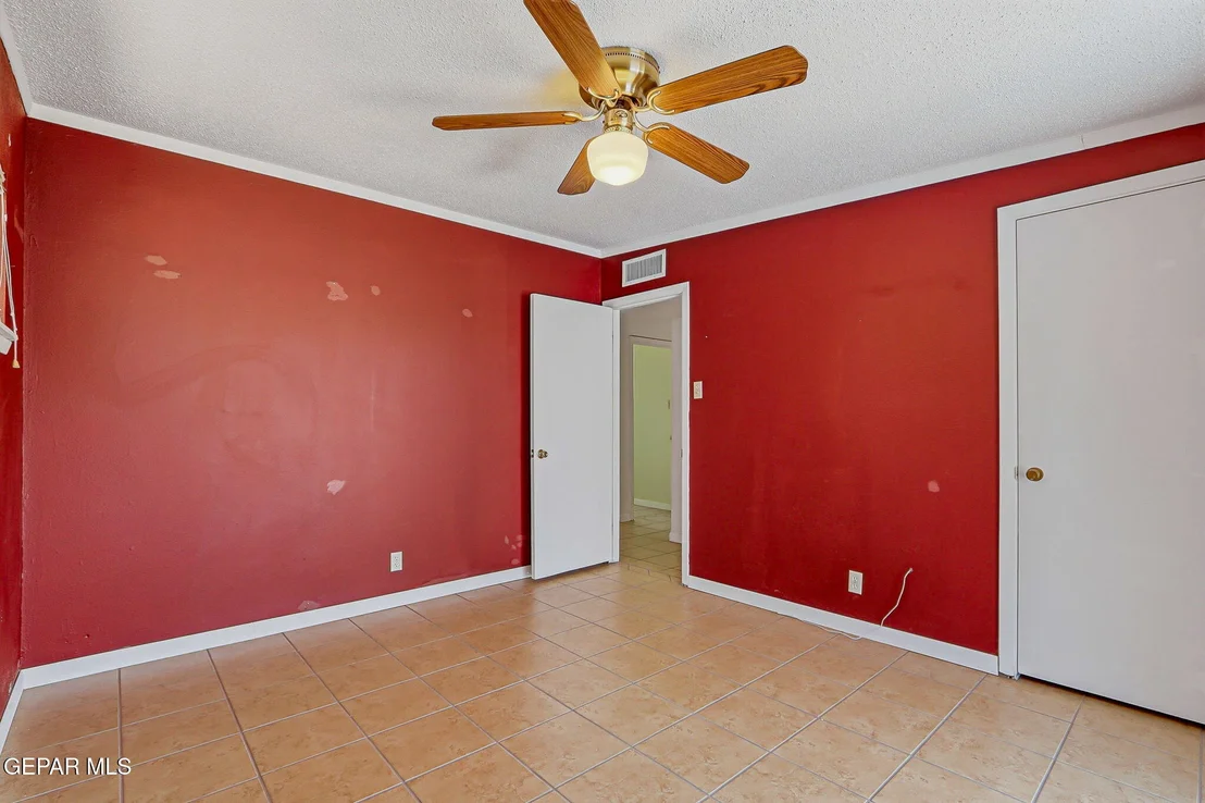 Photo of 10161 BERMUDA Avenue