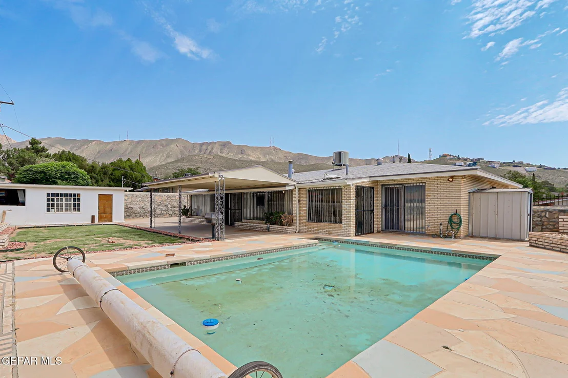 Photo of 4209 NORFOLK Lane
