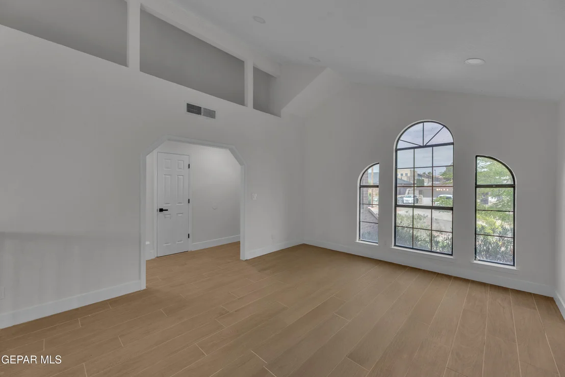 Photo of 1305 JAMES KELLEY Drive