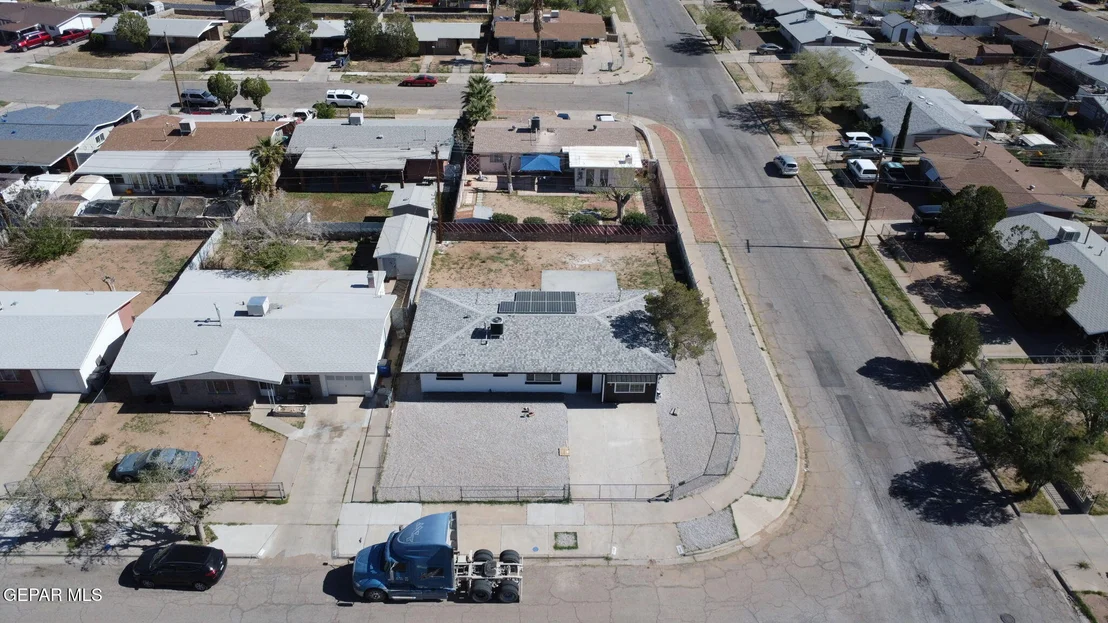 Photo of 5700 Lexington Road