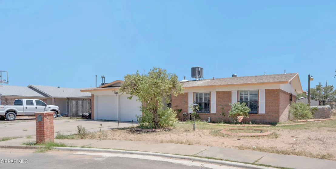 Photo of 5000 MCCORMICK Lane