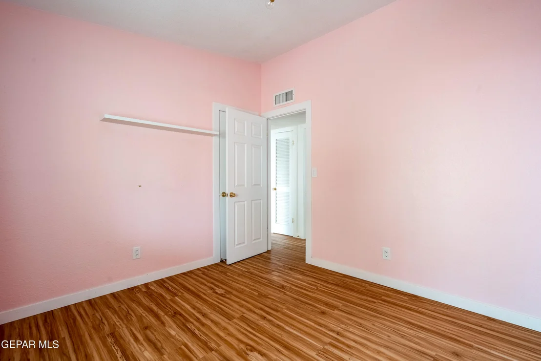 Photo of 904 Oneida Drive