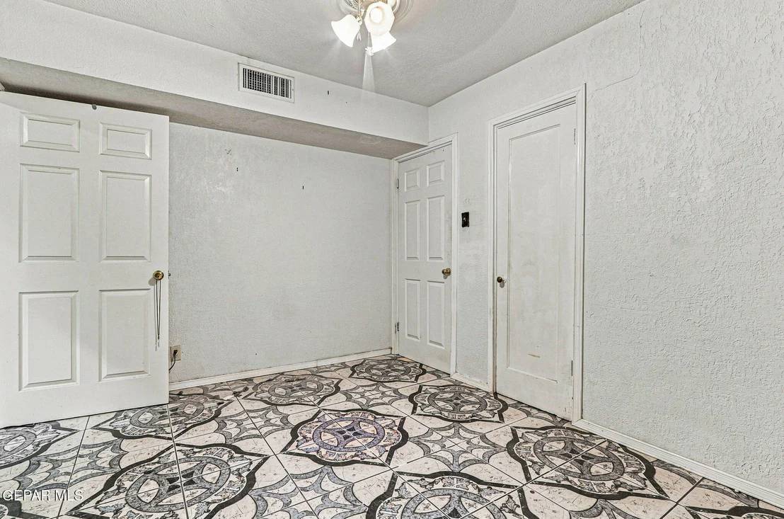 Photo of 637 Alicia Drive