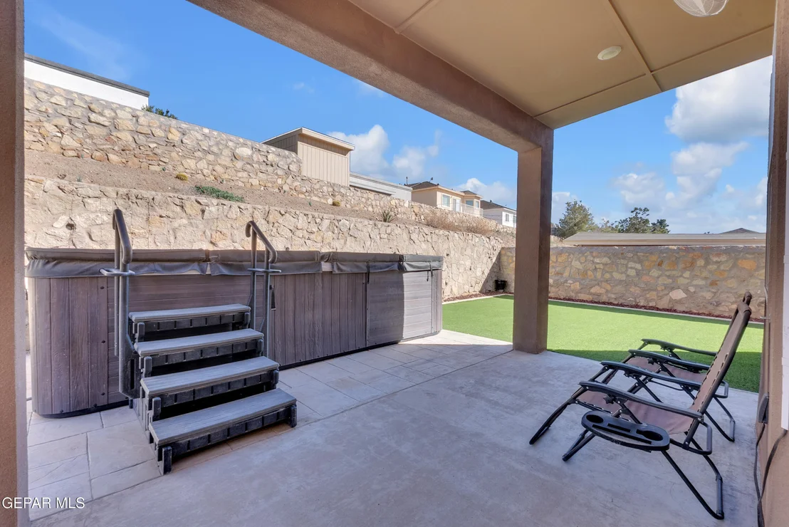 Photo of 468 EMERALD BLUFF Drive