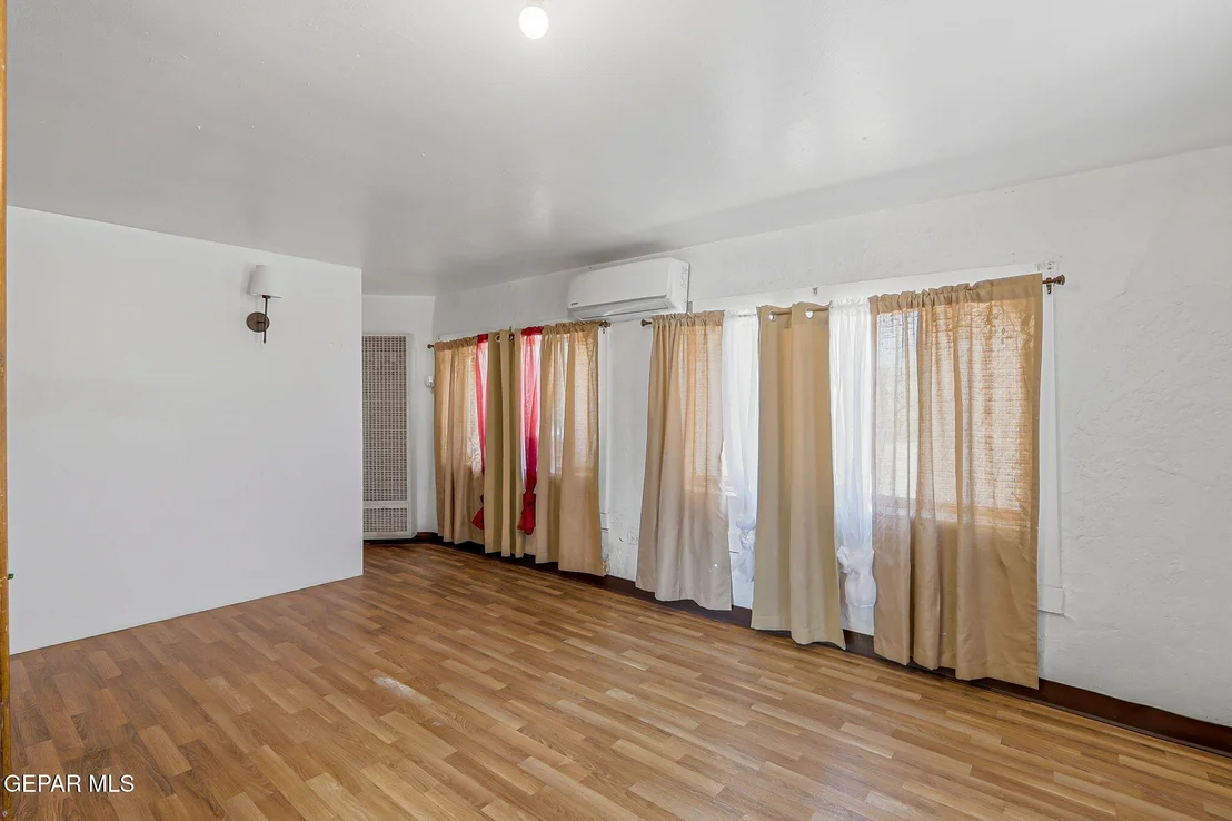Photo of 7688 Garden Place