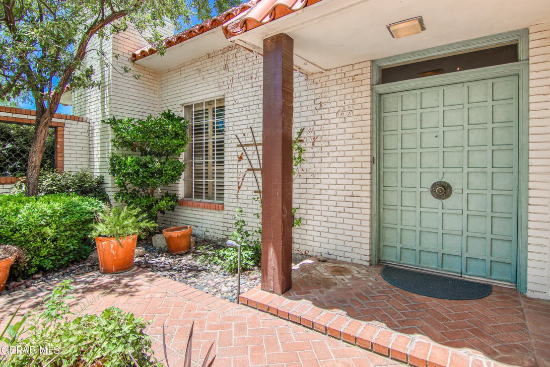 Photo of 6041 TORREY PINES Drive