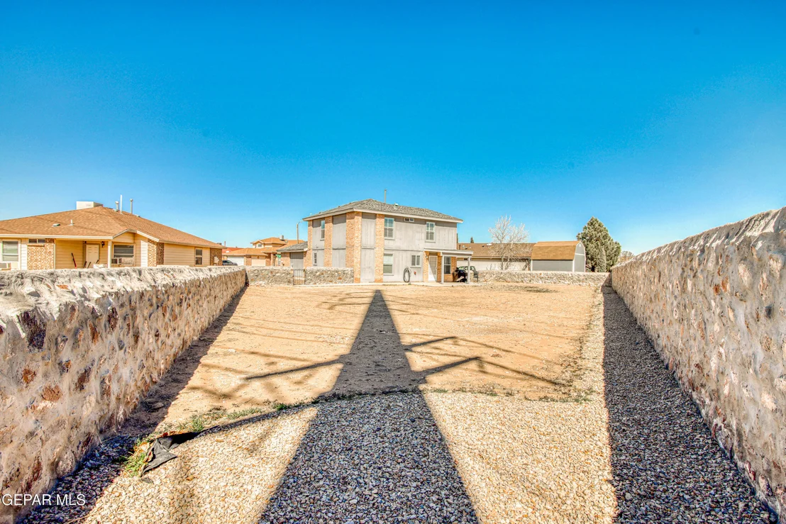 Photo of 6200 KENNETH CAPSHAW Place