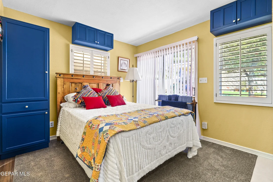 Photo of 1109 WHITAKER Lane