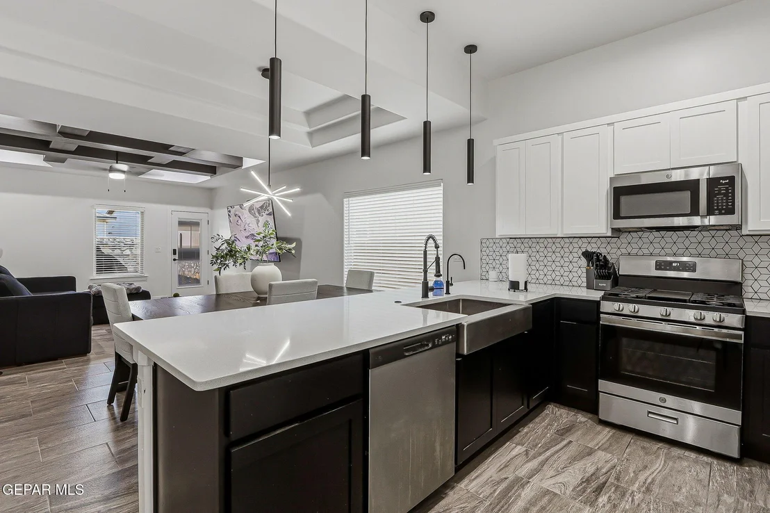 Photo of 7404 NORTE VALLEY Lane