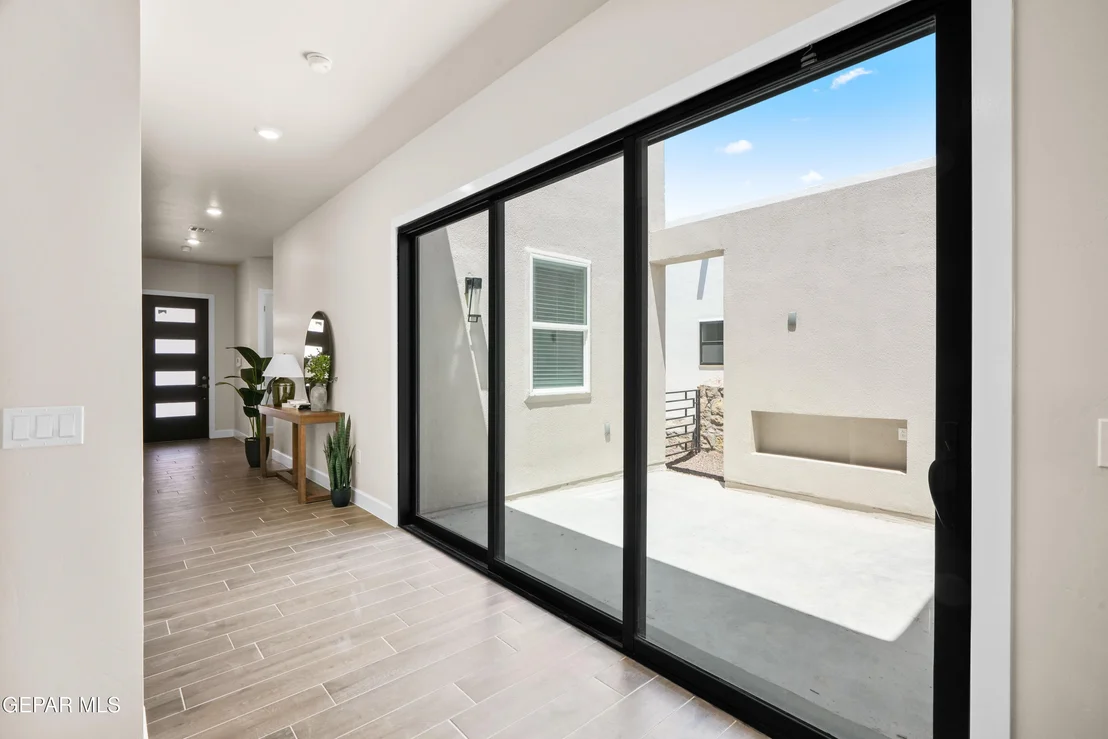 Photo of 808 Fairford Place